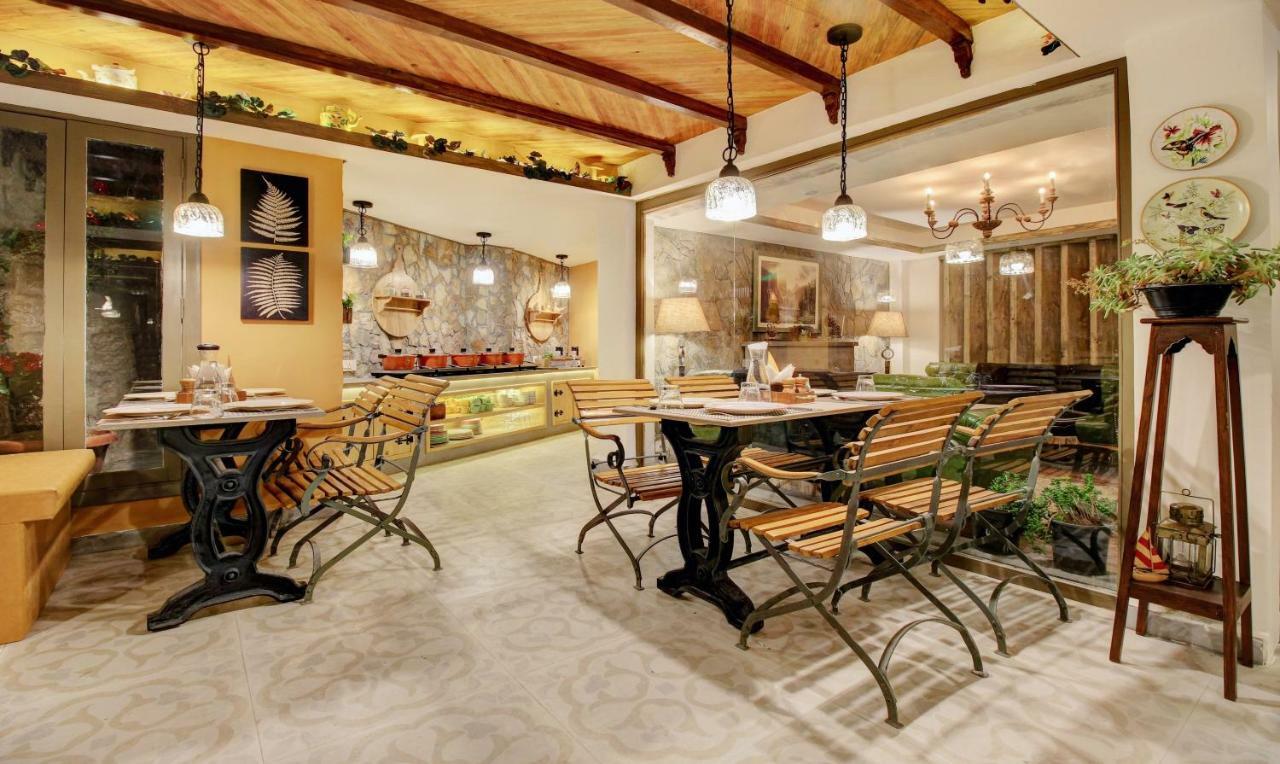 Hotel Lakeside Inn Nainital 3* Nainital